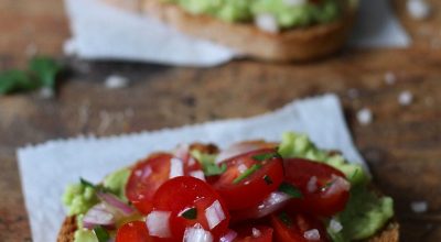 Bruschetta guacamole