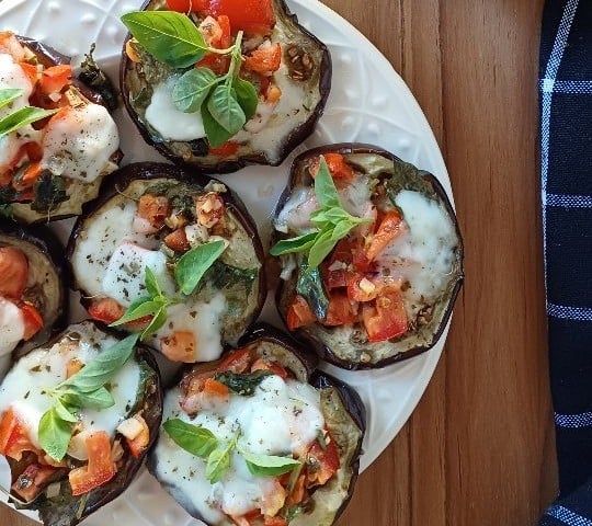 Bruschettas de berinjela veganas