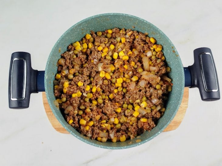 Ingredientes adicionados na panela.