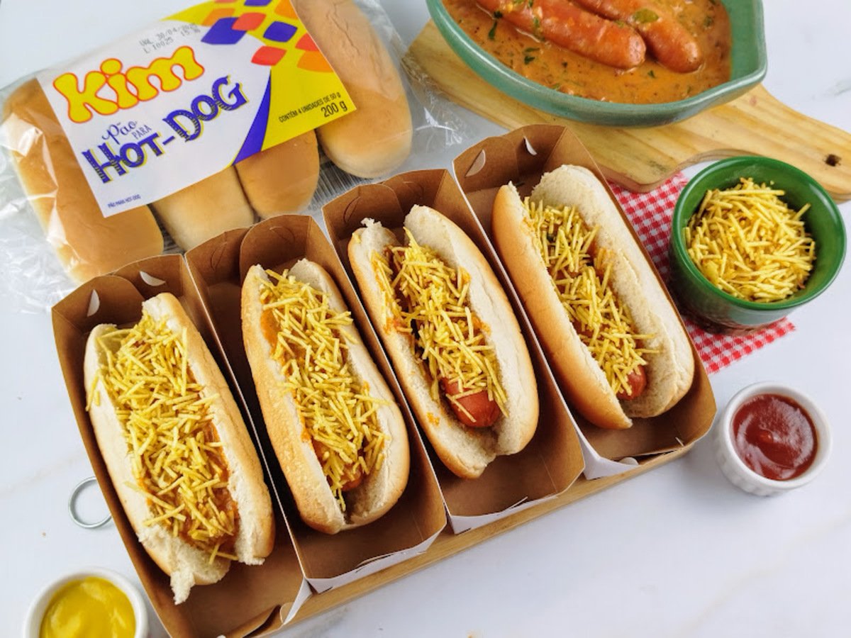 Cachorro-quente com molho cremoso