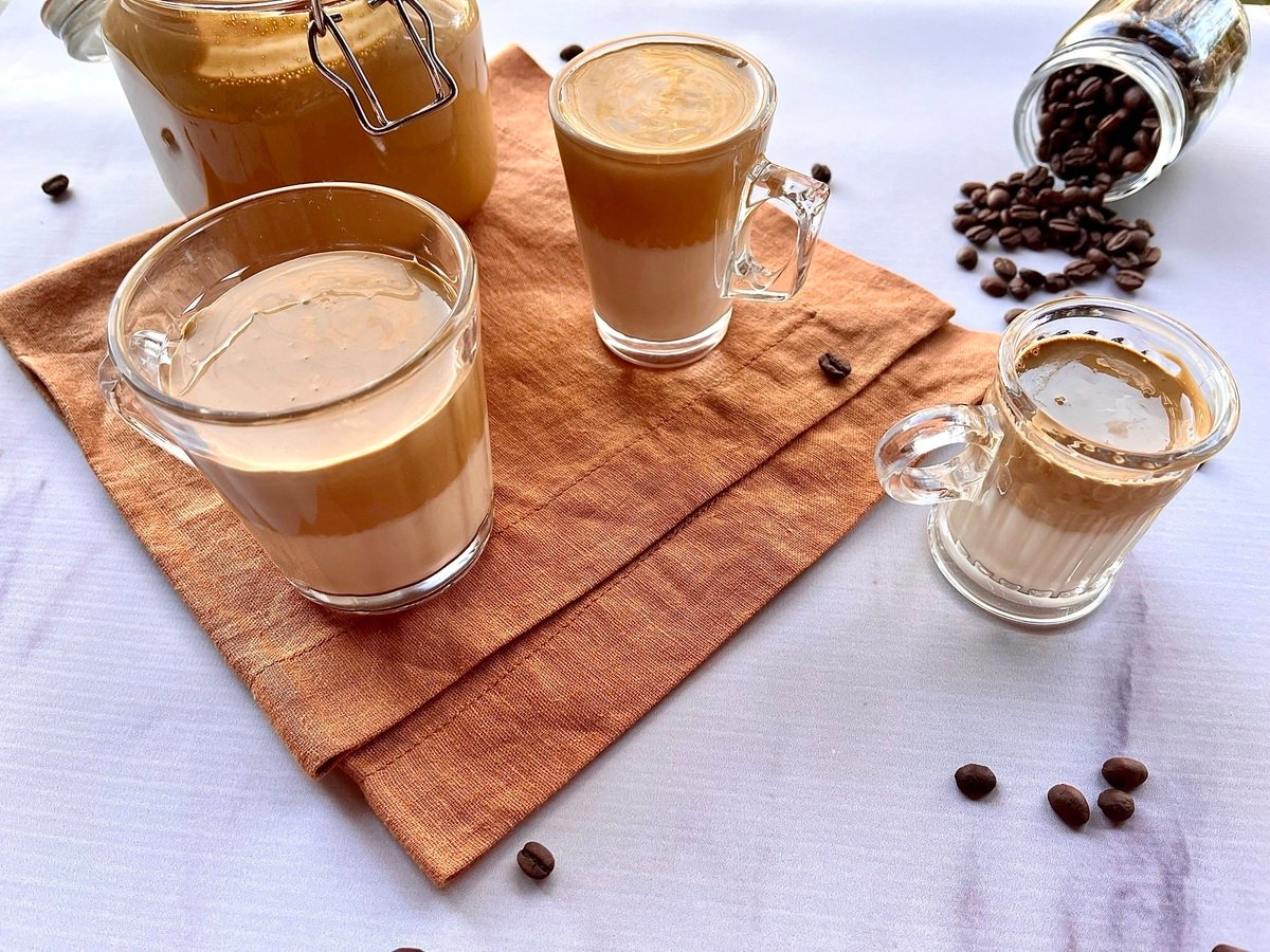 Café cremoso no liquidificador