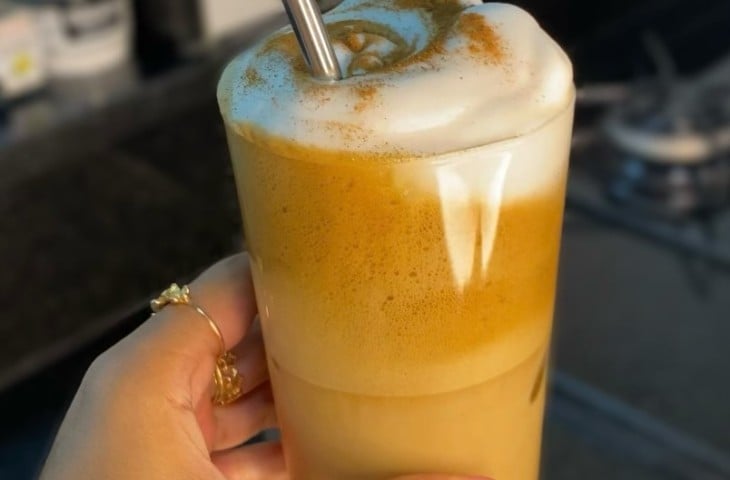 Café gelado cremoso simples