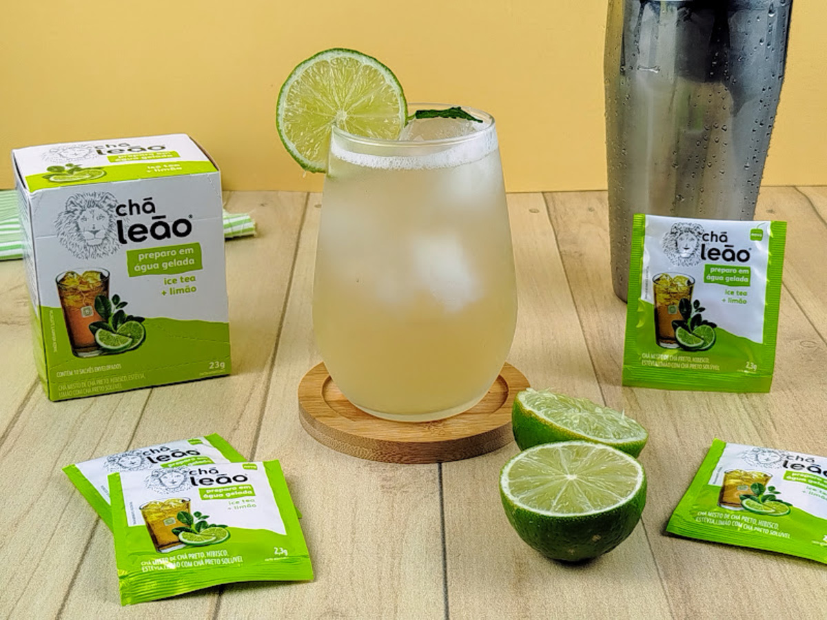 Caipirinha com chá de limão