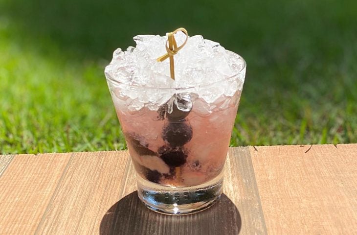 Caipirinha de jabuticaba