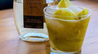 Caipirinha de lima-da-pérsia