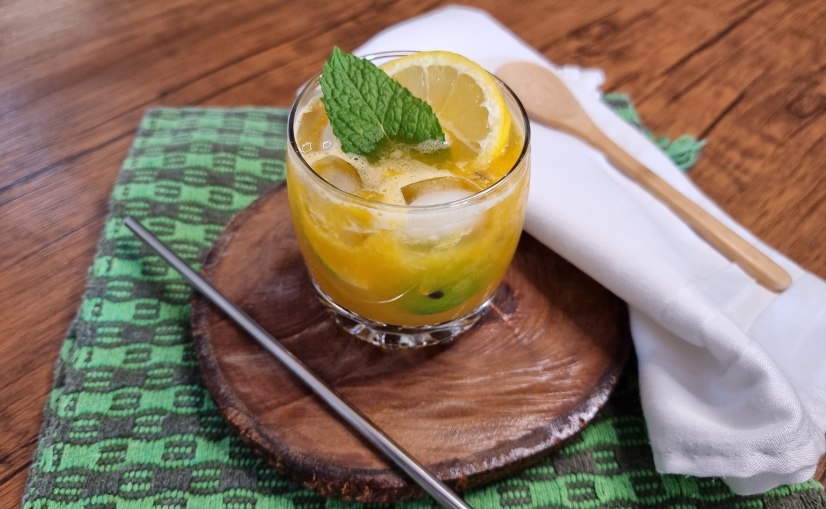 Caipirinha de limão com maracujá