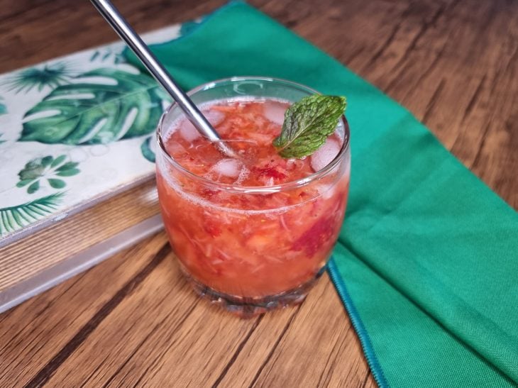 caipirinha pronta para o consumo