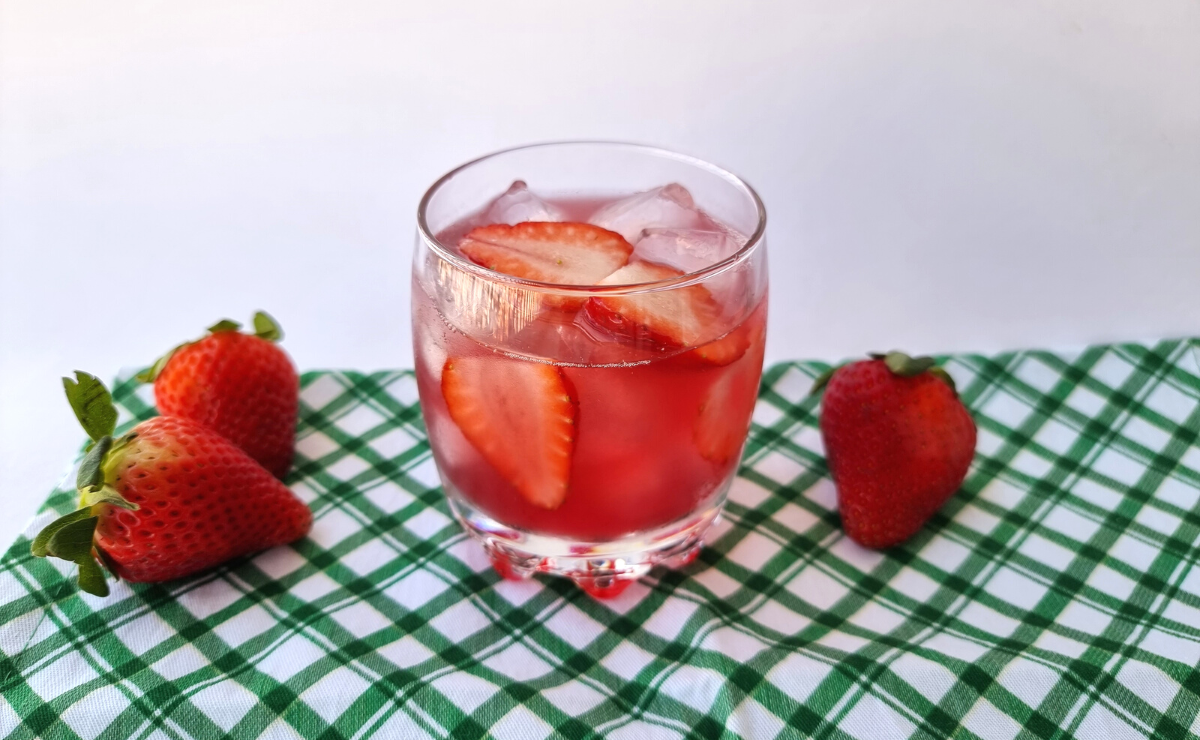 Caipirinha de morango Caipirinha de morango