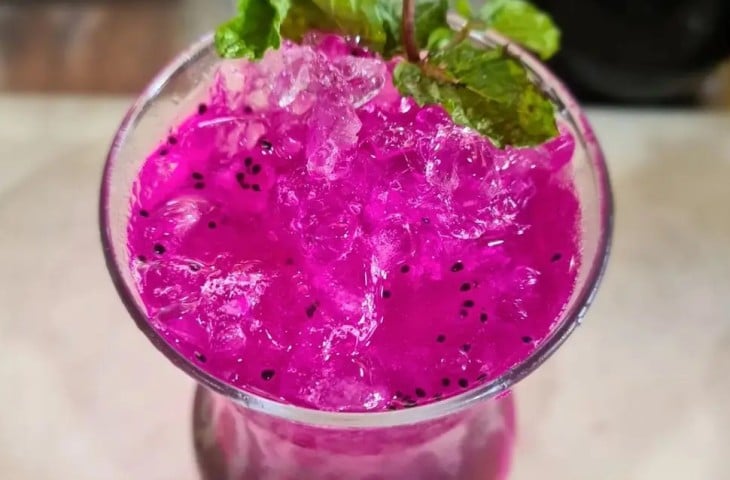 Caipirinha de pitaya