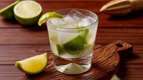 Caipiroska de limão