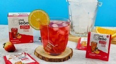 Caipiroska de Morango e Laranja