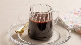Calda de chocolate para bolo