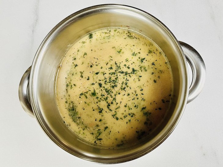 finalização com cheiro verde.