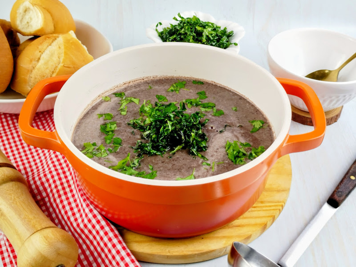 Caldo de feijão simples