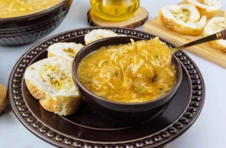 Caldo de kenga fácil e rápido