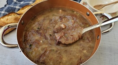 Caldo de mandioca com carne-seca