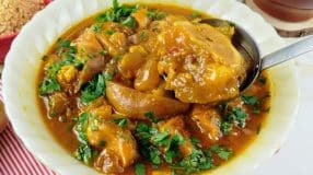 Caldo de mocotó simples