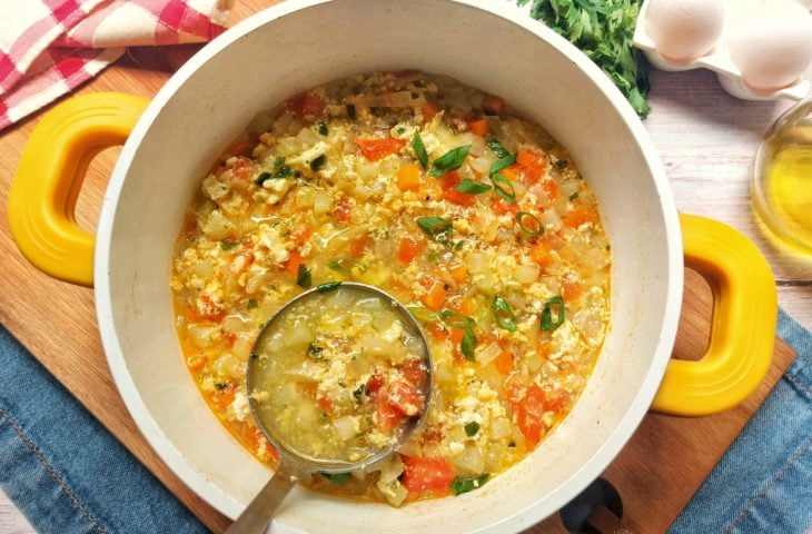 Caldo de ovo