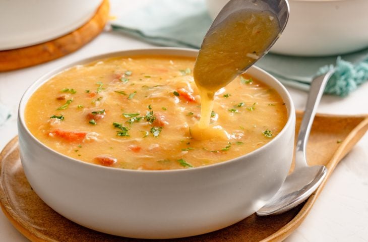 Caldo de pinto com bacon