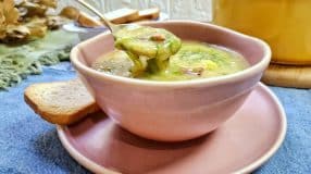 Caldo verde com mandioca