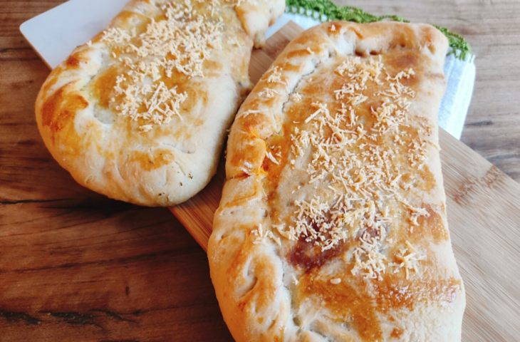 Calzone de calabresa fácil