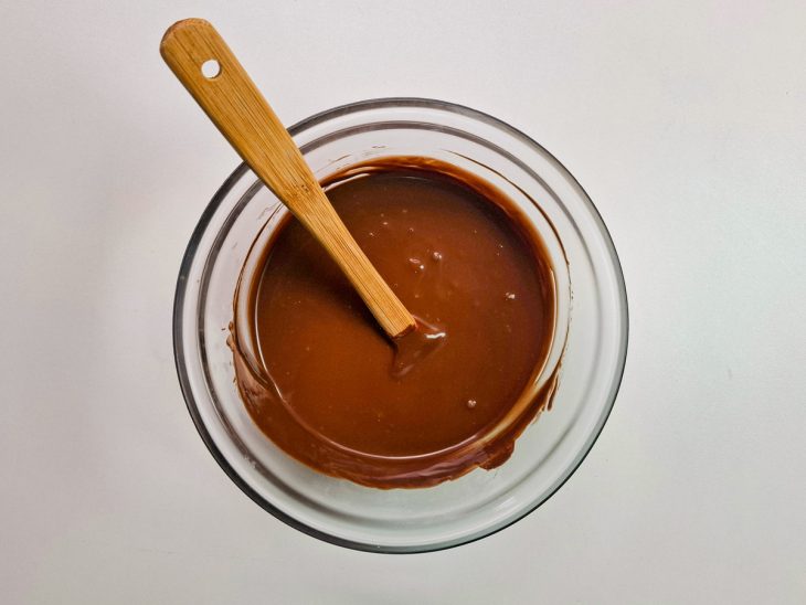 Chocolate fracionado derretido.