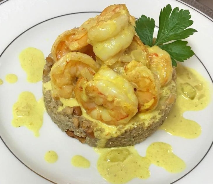 Camarão ao curry