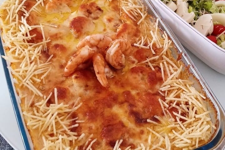 Camarão gratinado no catupiry