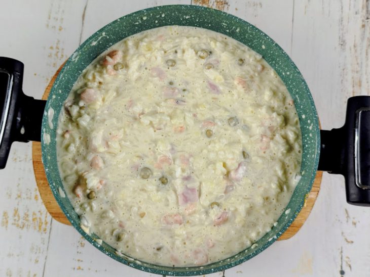 Arroz adicionado à mistura.