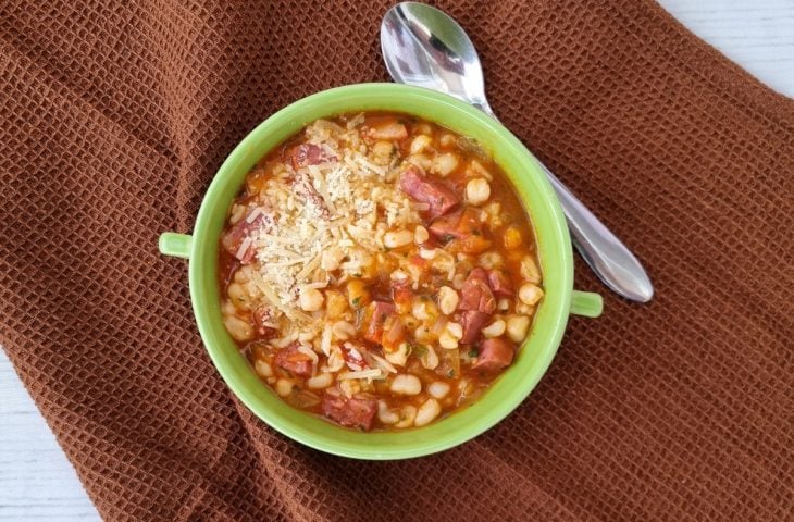 Canjica salgada com calabresa