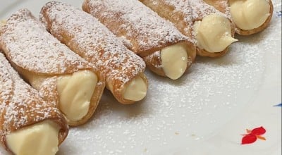 Cannoli com massa de pastel