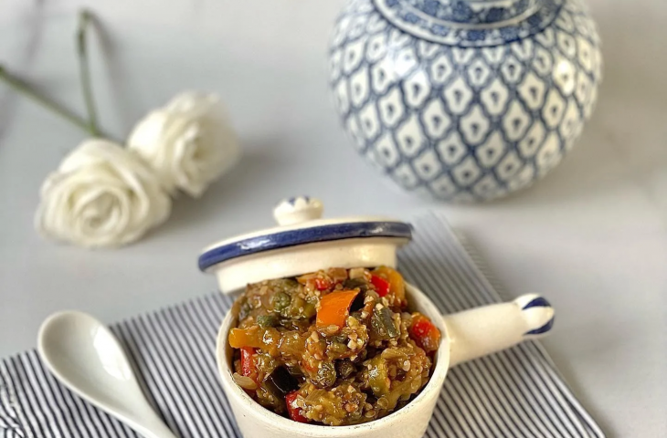 Caponata de berinjela com castanha-de-caju