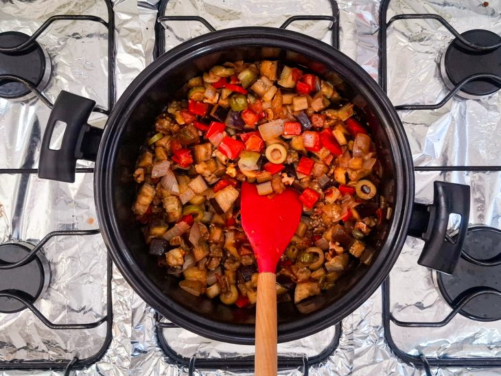 Mistura completa com berinjela, pinolis e mel.