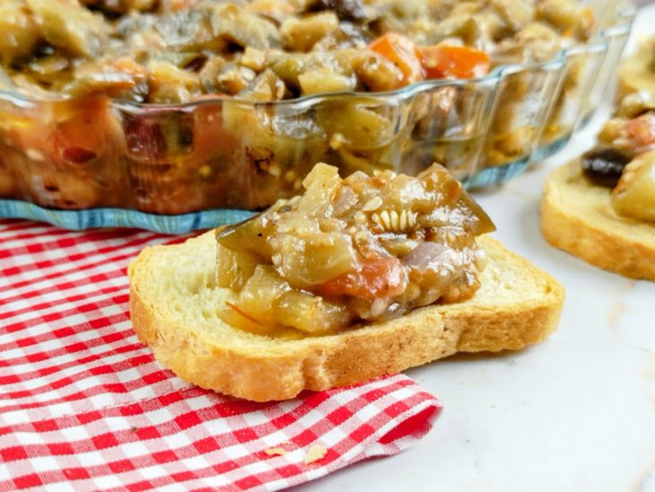 Caponata rápida servida.