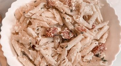 Carbonara com linguiça colonial