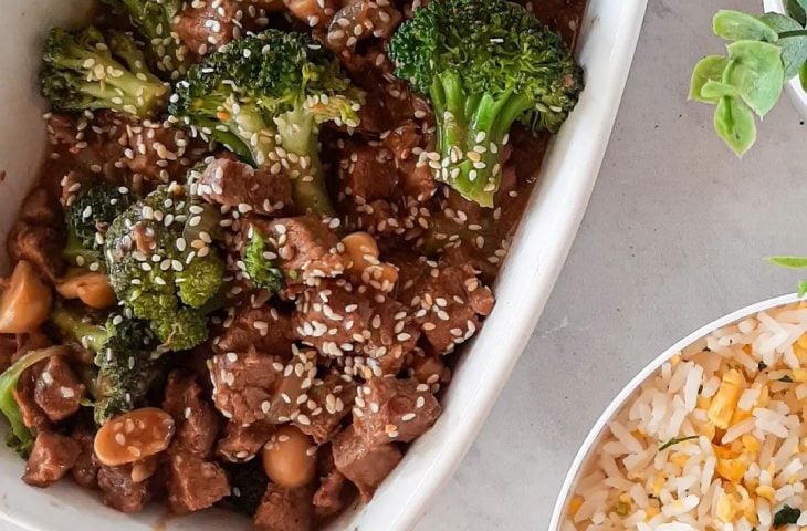 Carne com brócolis à moda chinesa