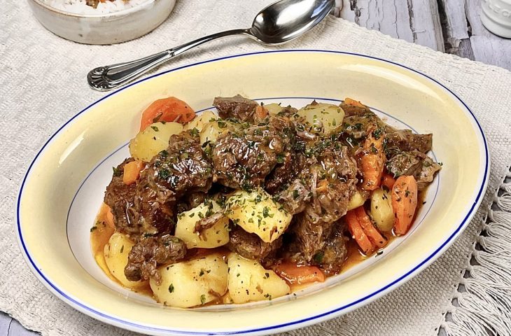 Carne de panela com batata rápida e fácil