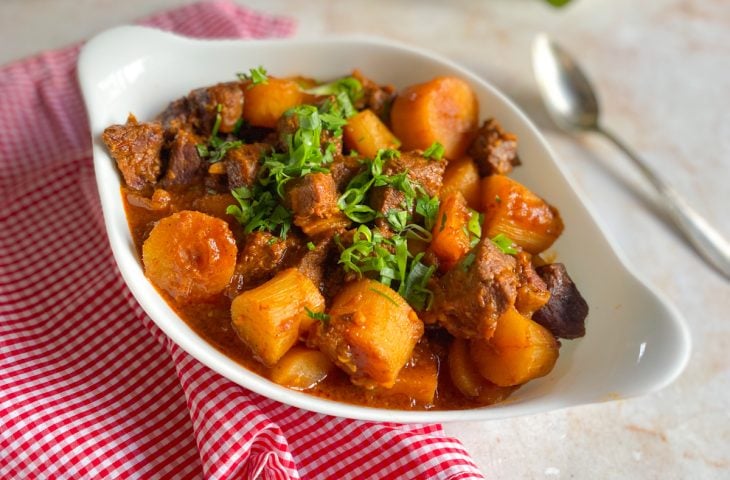 Carne de panela com mandioca