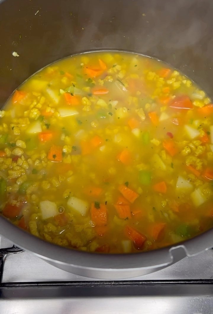 Carne de soja com batata e cenoura