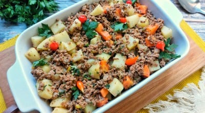 Carne moída com batatas e cenouras