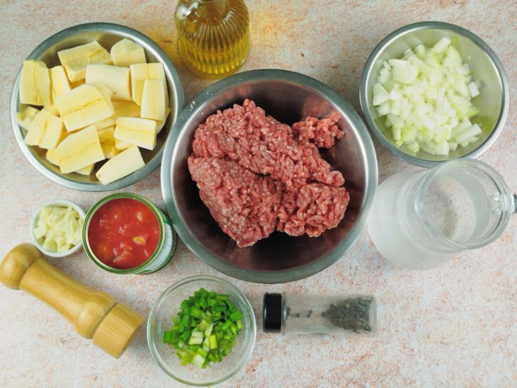 Ingredientes reunidos para o preparo da receita.