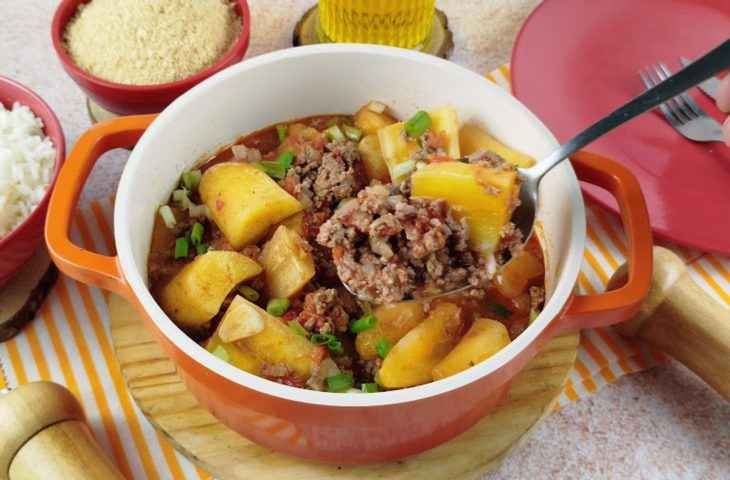 Carne moída com mandioca