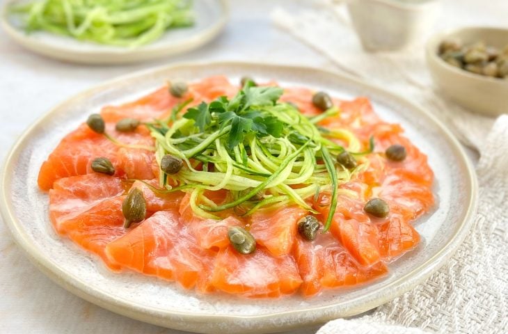 Carpaccio de salmão