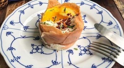 Cestinha de peito de peru com ovo