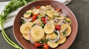 Ceviche de banana-da-terra