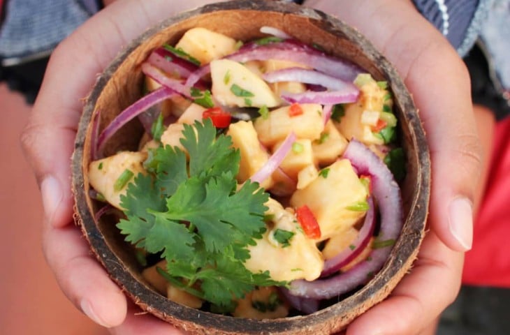 Ceviche de banana-da-terra e laranja