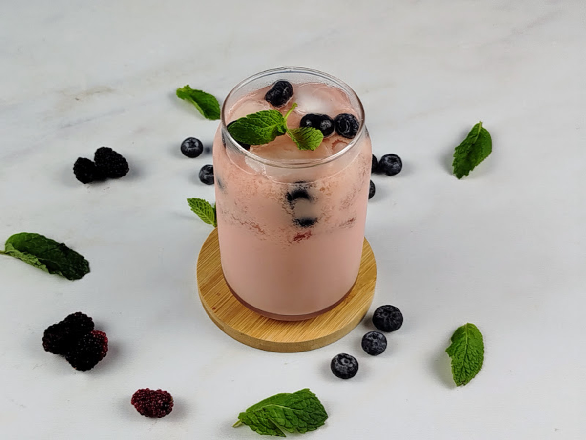 Chá de Amora e Baunilha com Yakult