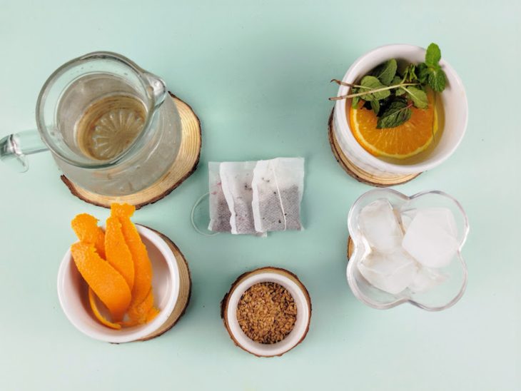 Ingredientes reunidos na bancada.