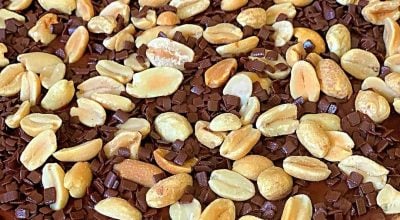 Cheesecake de amendoim com chocolate