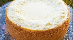 Cheesecake de chocolate branco simples